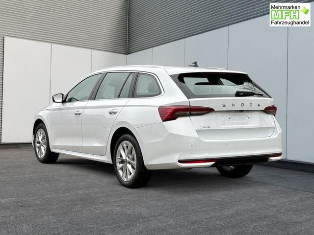 Skoda / Octavia Combi / Wei&szlig; / / / AHK+KAMERA+ACC+EL. HECKKL+SHZ