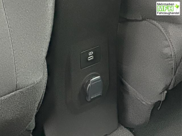 Dacia / Sandero / / / / KAMERA+SHZ + PDC+ DAB+ KLIMA