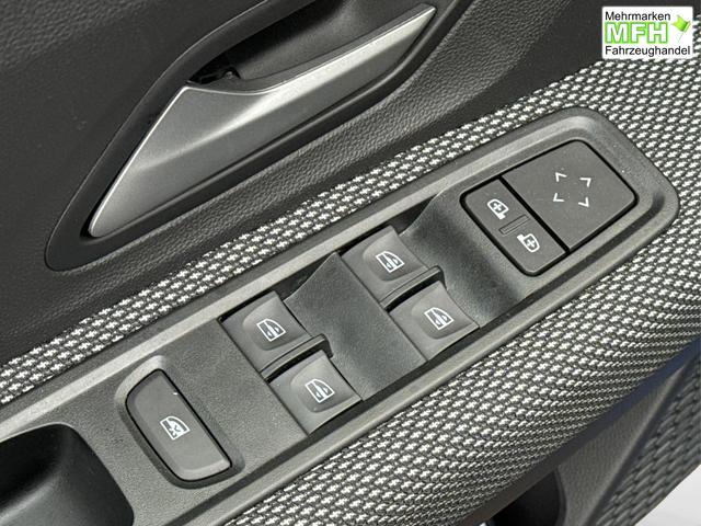 Dacia / Sandero / / / / KAMERA+SHZ + PDC+ DAB+ KLIMA