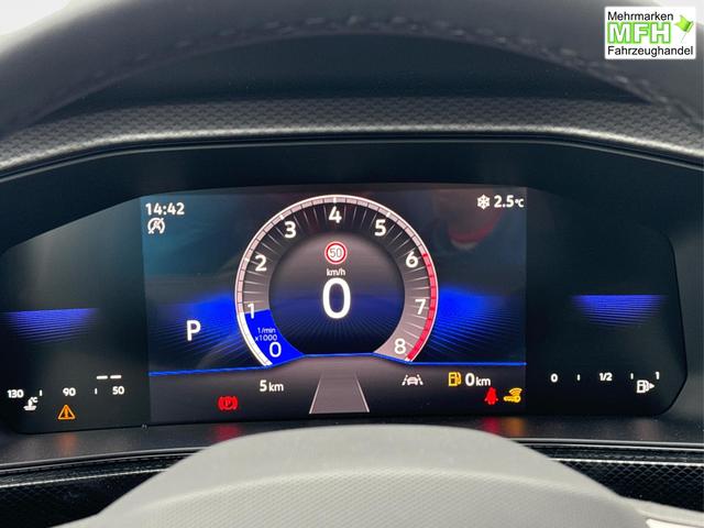 Volkswagen / T-Cross / Schwarz / / / MATRIX+KAMERA+ACC+KLIMA+SHZ+17 LM+KEYLESS