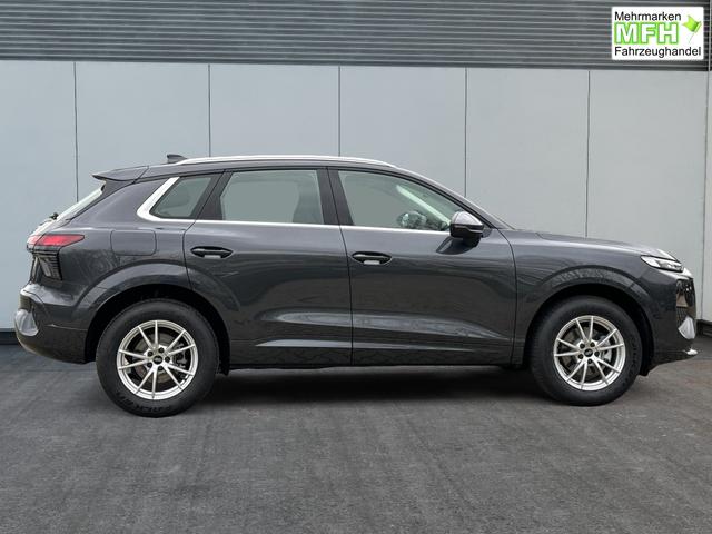 Audi / Q3 / Grau / / / *Neues Modell*NAVI+ACC+KAMERA+PDC+EL. HECKKL.+LED