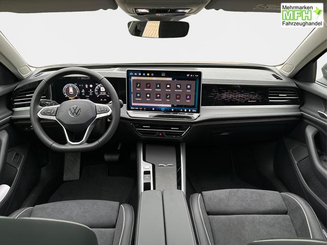 Volkswagen / Passat Variant / Grau / / / DSG+PANO+NAVI+MATRIX+360 KAM+MASSAGE+ACC+18 LM