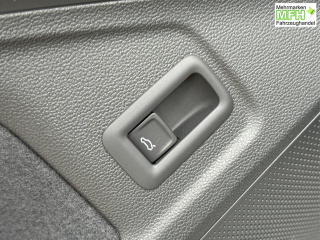 Volkswagen / Passat Variant / Grau / / / DSG+PANO+NAVI+MATRIX+360 KAM+MASSAGE+ACC+18 LM