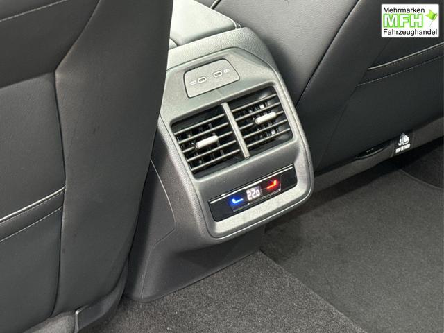 Volkswagen / Passat Variant / Grau / / / DSG+PANO+NAVI+MATRIX+360 KAM+MASSAGE+ACC+18 LM