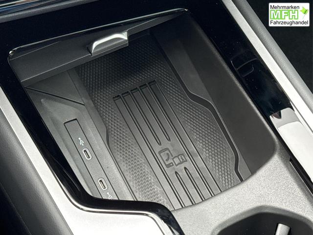 Volkswagen / Passat Variant / Grau / / / DSG+PANO+NAVI+MATRIX+360 KAM+MASSAGE+ACC+18 LM