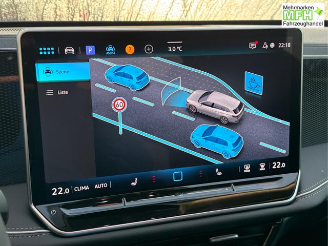 Volkswagen / Passat Variant / Schwarz / / / DSG+MASSAGE+NAVI+17 ALU+ACC+KAMERA+LED