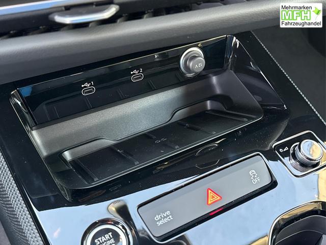 Audi / A5 / / / / quattro NAVI+EL. HECKKL.+PDC+LED+17 LM