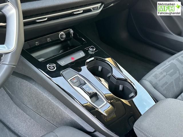 Audi / A5 / / / / quattro NAVI+EL. HECKKL.+PDC+LED+17 LM