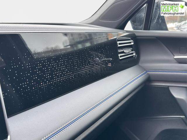 Volkswagen / Tiguan / Grau / / / PLUG-IN+PANO+AHK+HD MATRIX+NAVI+BLACK STYLE+20 LM+ACC