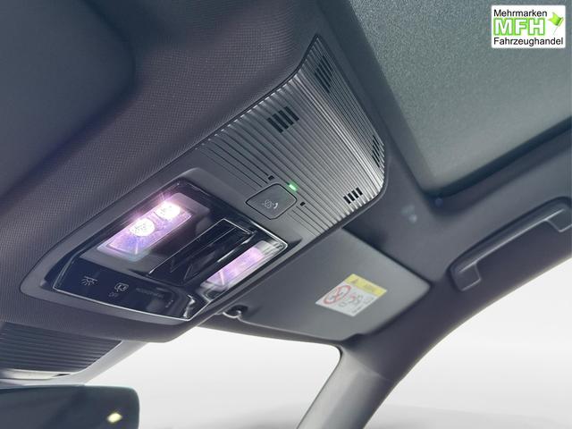 Volkswagen / Tiguan / Grau / / / PLUG-IN+PANO+AHK+HD MATRIX+NAVI+BLACK STYLE+20 LM+ACC