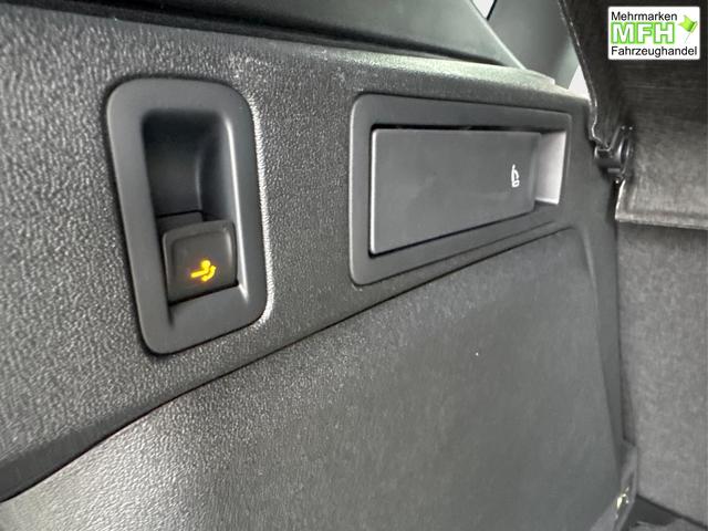 Volkswagen / Tiguan / Grau / / / PLUG-IN+PANO+AHK+HD MATRIX+NAVI+BLACK STYLE+20 LM+ACC