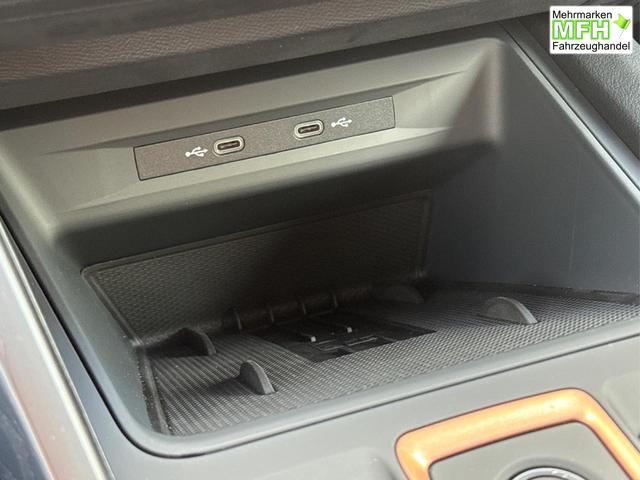 Cupra / Leon Sportstourer / Gelb / / / 