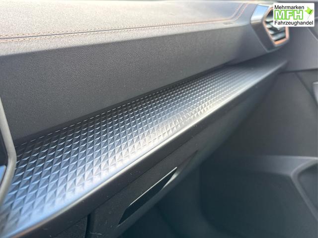 Cupra / Leon Sportstourer / Gelb / / / 