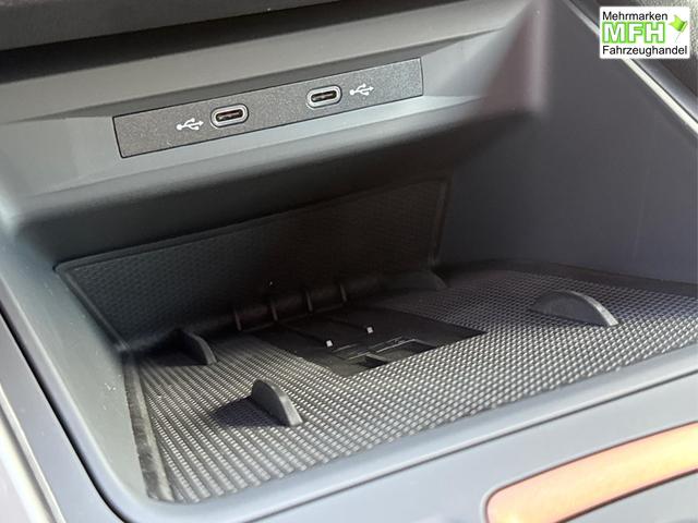 Cupra / Leon Sportstourer / Gelb / / / , Beispielbilder, ggf. teilweise mit Sonderausstattung