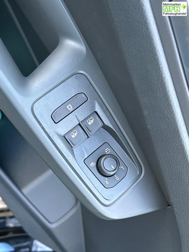 Volkswagen / Caddy Maxi / / / / Caddy Maxi NAVI+AHK+SHZ+LED+ KAMERA+PDC+ LANE ASSIST