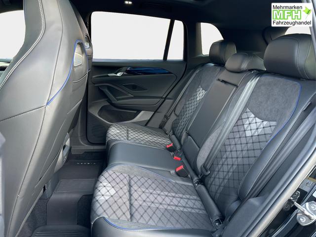 Volkswagen / Tiguan / Schwarz / / / 4 MOT+AHK+NAVI+PANORAMA+EL. HECK.+20 ALU