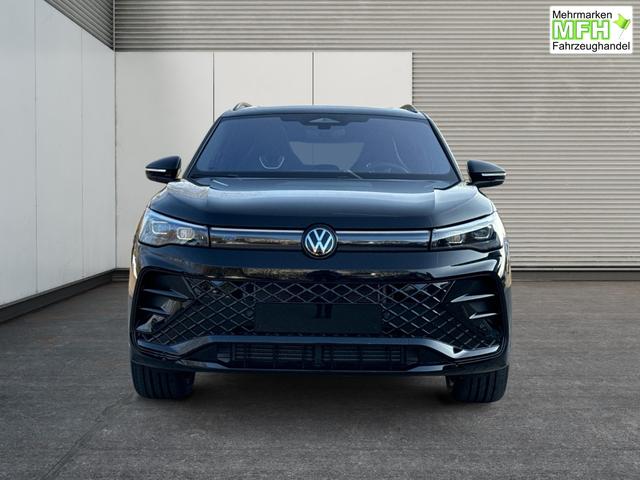 Volkswagen / Tiguan / Schwarz / / / 4 MOT+AHK+NAVI+PANORAMA+EL. HECK.+20 ALU