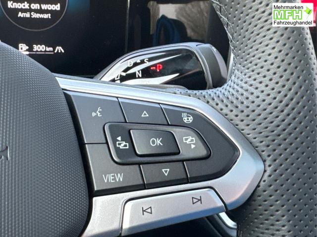 Volkswagen / Tiguan / Schwarz / / / 4 MOT+AHK+NAVI+PANORAMA+EL. HECK.+20 ALU