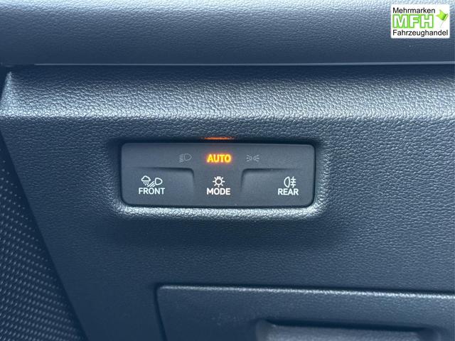 Volkswagen / Tiguan / Schwarz / / / 4 MOT+AHK+NAVI+PANORAMA+EL. HECK.+20 ALU