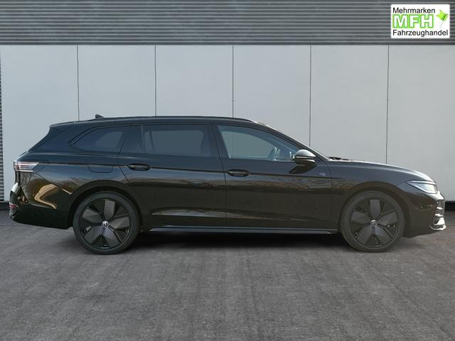 Volkswagen / Passat Variant / Schwarz / / / 4WD+PANO+AHK+HARMAN+NAVI+HUD+Matrix+ACC, Beispielbilder, ggf. teilweise mit Sonderausstattung