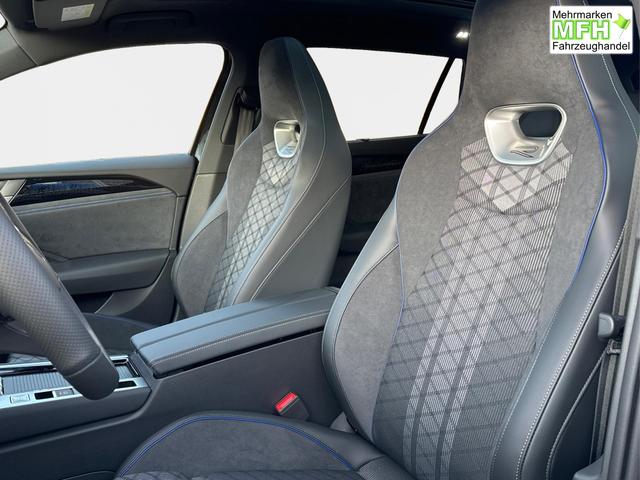 Volkswagen / Passat Variant / Schwarz / / / 4WD+PANO+AHK+HARMAN+NAVI+HUD+Matrix+ACC, Beispielbilder, ggf. teilweise mit Sonderausstattung