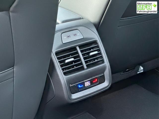 Volkswagen / Passat Variant / Schwarz / / / 4WD+PANO+AHK+HARMAN+NAVI+HUD+Matrix+ACC, Beispielbilder, ggf. teilweise mit Sonderausstattung