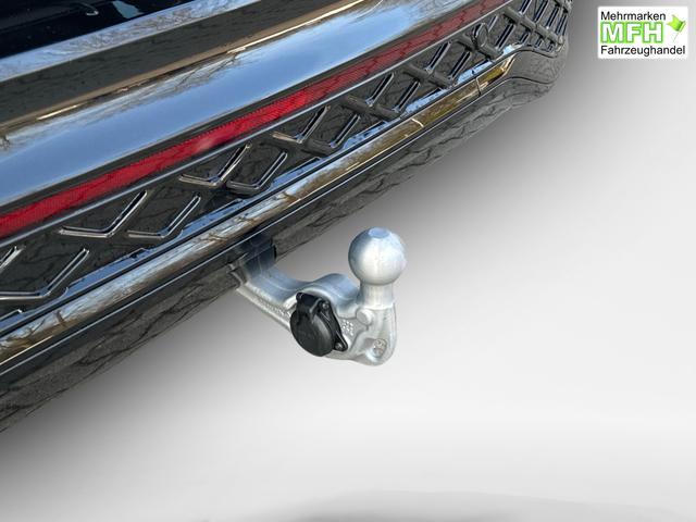 Volkswagen / Tiguan / Schwarz / / / 4 MOT+AHK+NAVI+PANORAMA+EL. HECK.+20 ALU