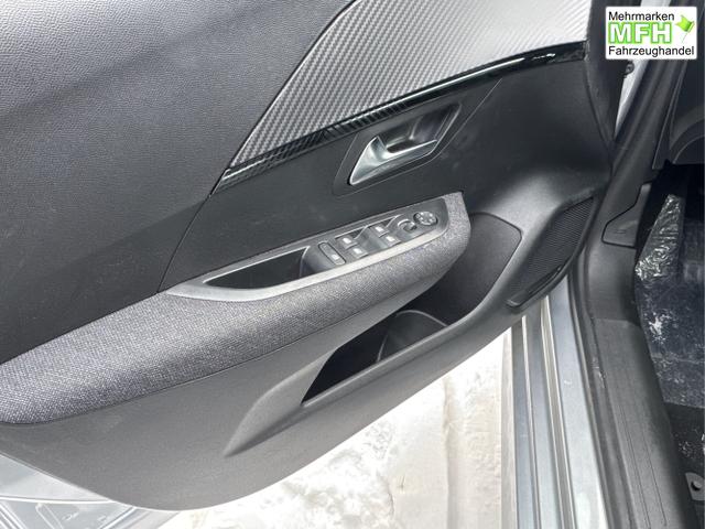 Peugeot / 208 / Grau / / / MAN6+SHZ+LED+PDC+TEMPOMAT