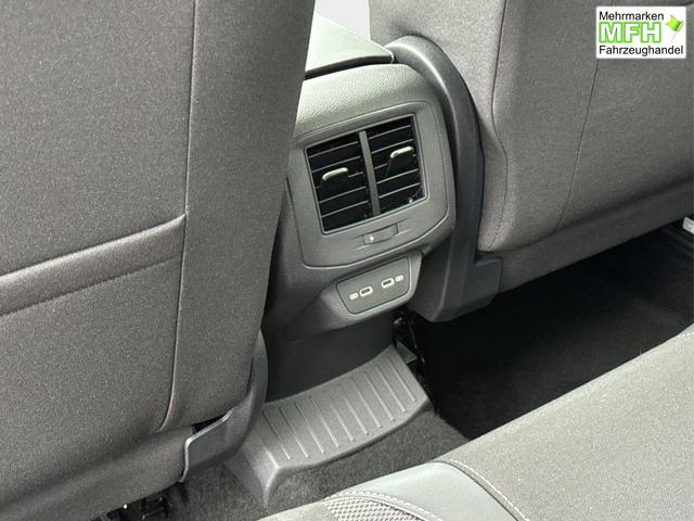 Volkswagen / T-Roc / / / / MATRIX LED+ KAMERA+ EL. HECKKL.+PDC+SHZ, Beispielbilder, ggf. teilweise mit Sonderausstattung