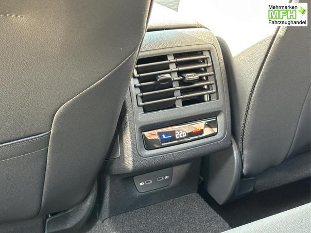 Volkswagen / Golf / / / / PANO+MATRIX+HUD+HARMAN+NAVI+360 KAMERA+19 LM, Beispielbilder, ggf. teilweise mit Sonderausstattung