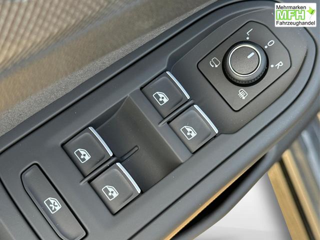 Volkswagen / Golf / / / / PANO+MATRIX+HUD+HARMAN+NAVI+360 KAMERA+19 LM, Beispielbilder, ggf. teilweise mit Sonderausstattung