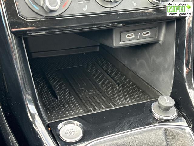 Volkswagen / T-Cross / / / / (Life+) SHZ+KAMERA+APP+KLIMA+LED+17'' ALU