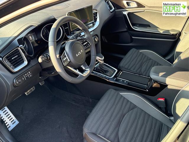 Kia / XCeed / Schwarz / / / ACC+SHZ+eHK+KAMERA+NAVI+LED+18 ALU