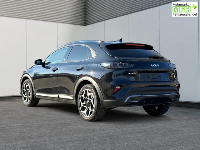 Kia / XCeed / Schwarz / / / ACC+SHZ+eHK+KAMERA+NAVI+LED+18 ALU