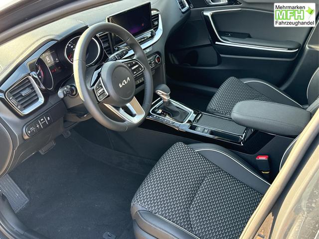 Kia / XCeed / Grau / / / (Vision) SHZ+KAMERA+ACC+NAVI+LED+16 ALU, Beispielbilder, ggf. teilweise mit Sonderausstattung