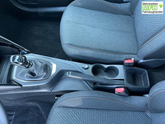 Peugeot / 208 / Grau / / / MAN6+SHZ+LED+PDC+TEMPOMAT