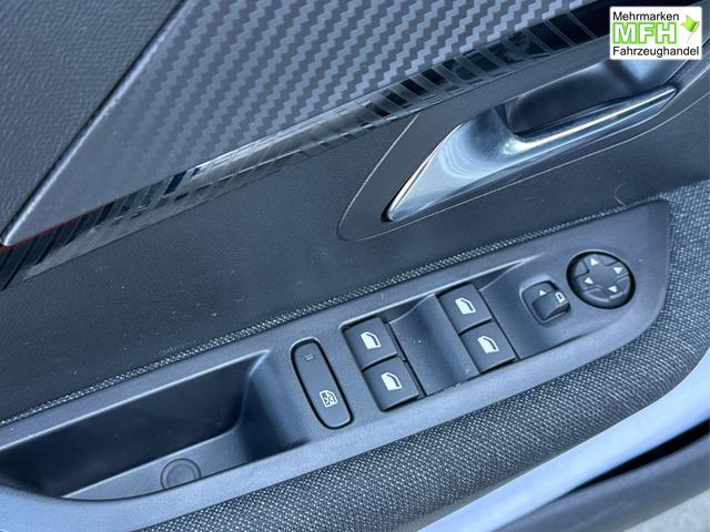 Peugeot / 208 / Grau / / / MAN6+SHZ+LED+PDC+TEMPOMAT