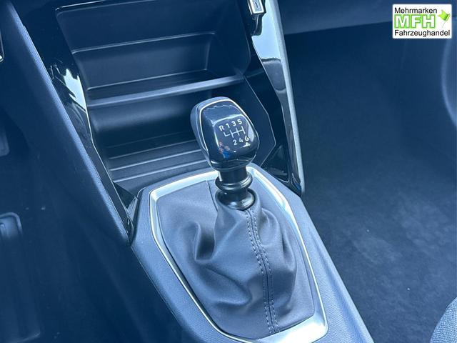 Peugeot / 208 / Grau / / / MAN6+SHZ+LED+PDC+TEMPOMAT