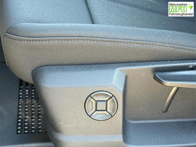 Audi / A3 Sportback / Schwarz / / / ACC+KAMERA+SHZ+LED+16LM+APP