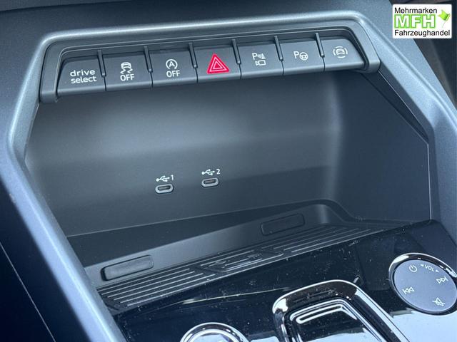 Audi / A3 Sportback / Schwarz / / / ACC+KAMERA+SHZ+LED+16LM+APP