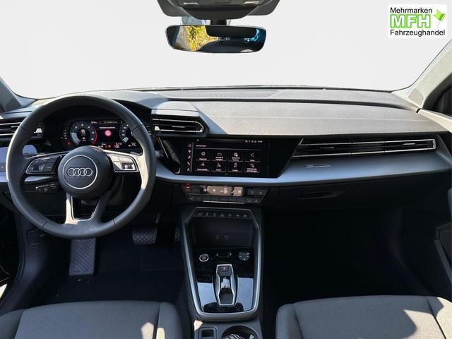 Audi / A3 Sportback / Schwarz / / / ACC+KAMERA+SHZ+LED+16LM+APP