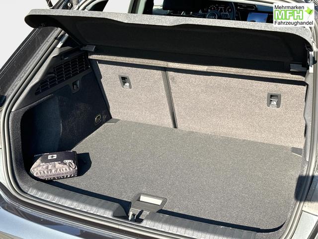 Audi / A3 Sportback / Grau / / / ACC+KAMERA+SHZ+LED+16LM+APP