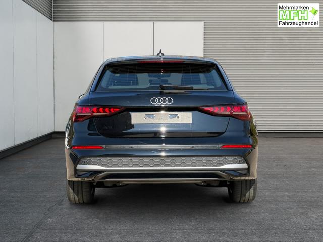 Audi / A3 Sportback / Schwarz / / / ACC+KAMERA+SHZ+LED+16LM+APP