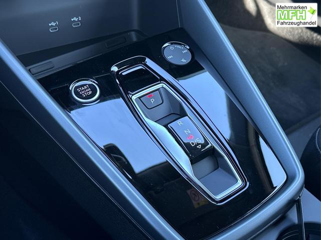 Audi / A3 Sportback / Grau / / / ACC+KAMERA+SHZ+LED+16LM+APP