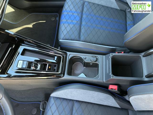 Volkswagen / Golf / Wei&szlig; / / / 4x4+PANO+MATRIX+HUD+HARMAN+NAVI+360 KAMERA+19 LM