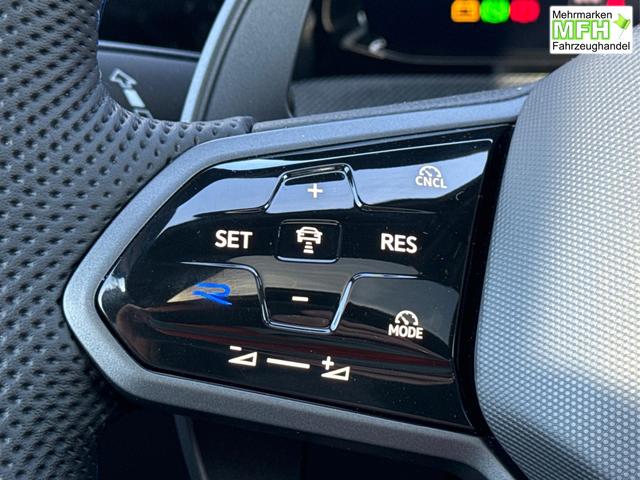 Volkswagen / Golf / Wei&szlig; / / / 4x4+PANO+MATRIX+HUD+HARMAN+NAVI+360 KAMERA+19 LM