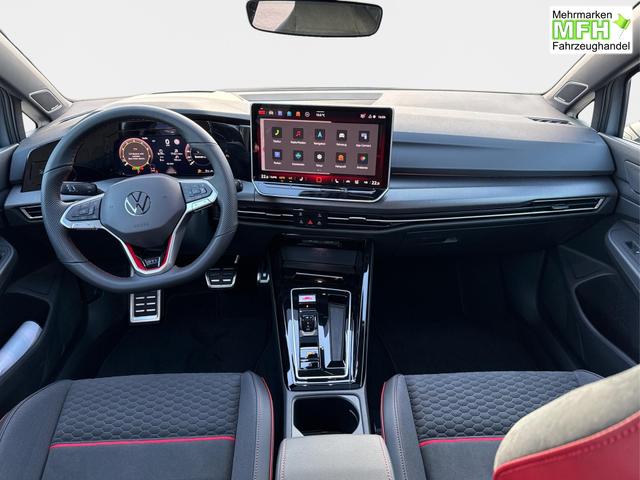 Volkswagen / Golf / Grau / / / PANO+MATRIX+HUD+HARMAN+NAVI+360 KAMERA+19 LM
