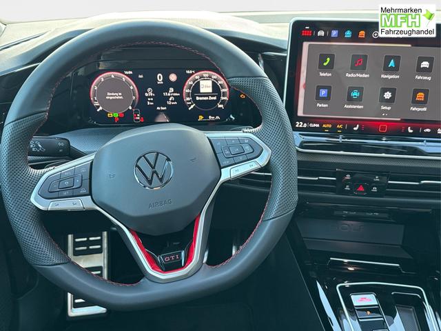 Volkswagen / Golf / Grau / / / PANO+MATRIX+HUD+HARMAN+NAVI+360 KAMERA+19 LM