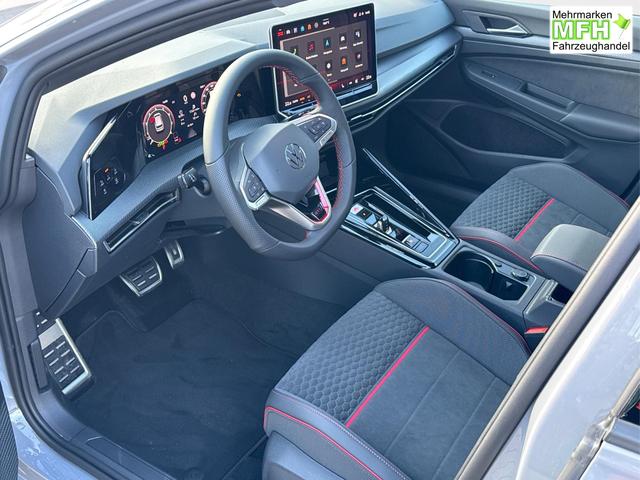 Volkswagen / Golf / Grau / / / PANO+MATRIX+HUD+HARMAN+NAVI+360 KAMERA+19 LM