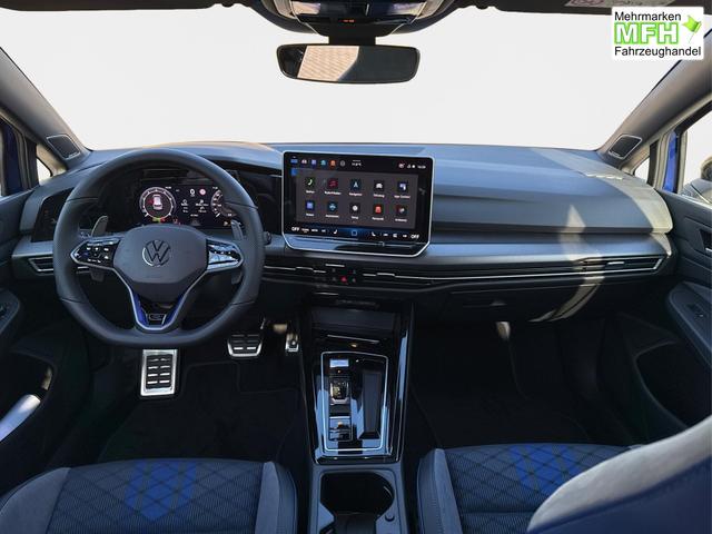 Volkswagen / Golf / / / / 4x4+PANO+MATRIX+HUD+HARMAN+NAVI+360 KAMERA+19 LM